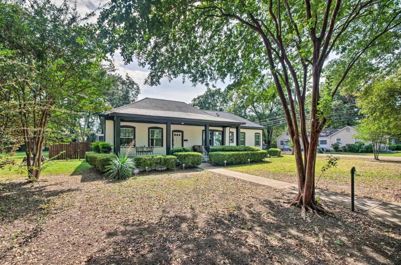 Modern Greenwood Studio Less Than 1 Mi To Downtown! Exterior photo